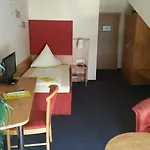 Haefner شقة فندقية 3*