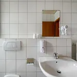 Haefner باد شونبورن