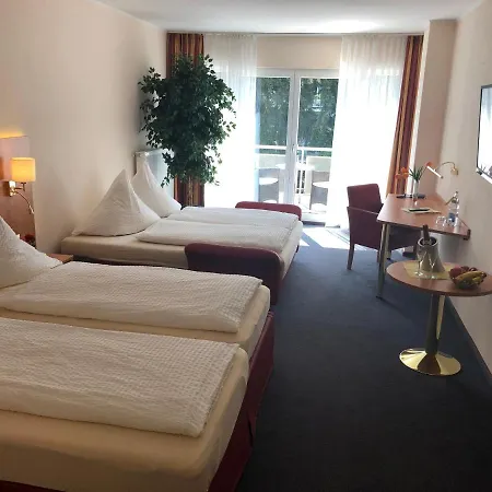 Häfner 3*
