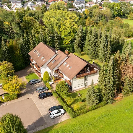 Häfner 3*